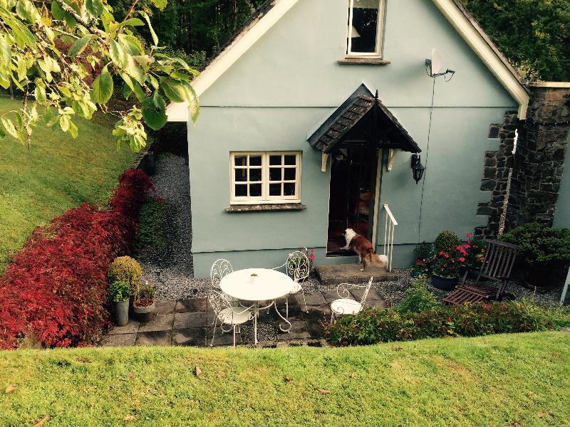 Owners where very pleasant and extremely helpful. We got in very well.