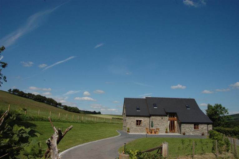 Secluded spacious haven in a beautiful location