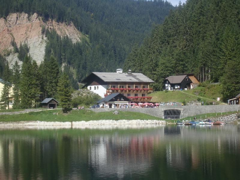 A fantastic way to visit the Austrian Lake District!