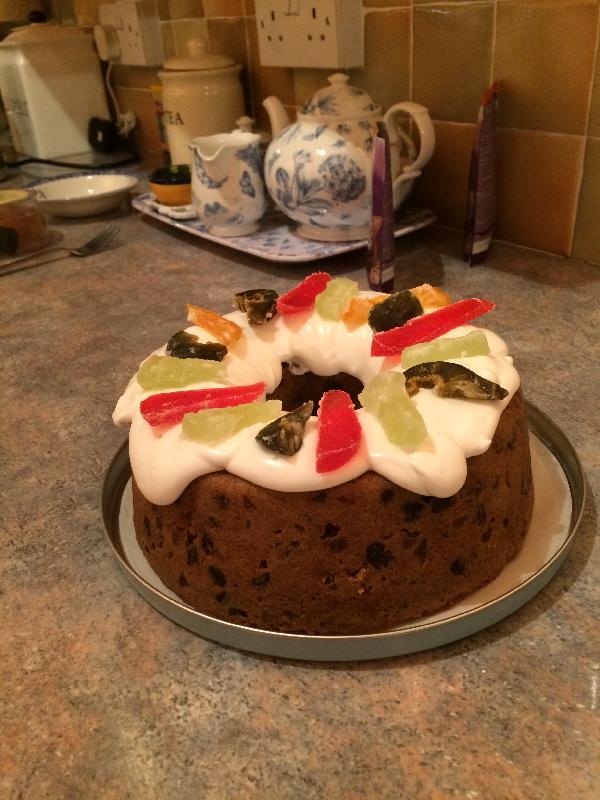 Cake tin