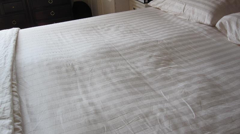Poorly made rubbish quality bed, with mattress that formed a hump in centre after only 9 nights. Use the sales for a bed