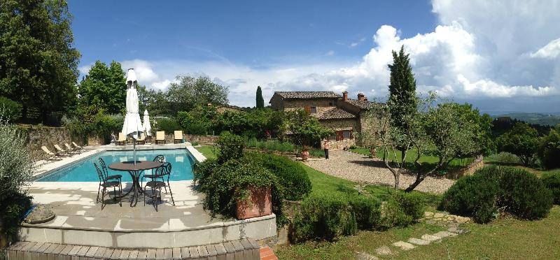 First class service from everyone & a spectacular villa. Well done Tuscany Now & More, very professional.