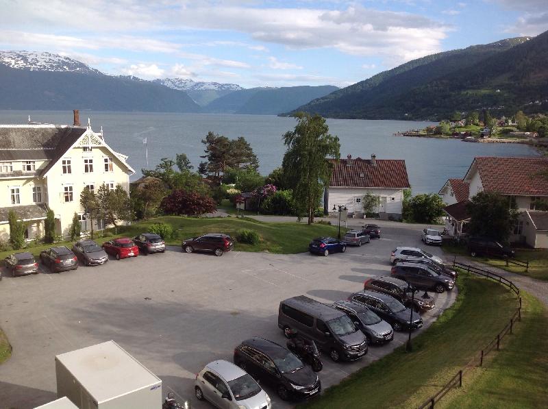 Fly drive from Bergen around fjords with train to Oslo
