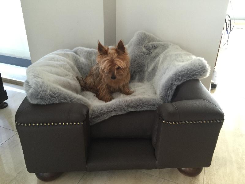 Sandringham Toy Dog Sofa