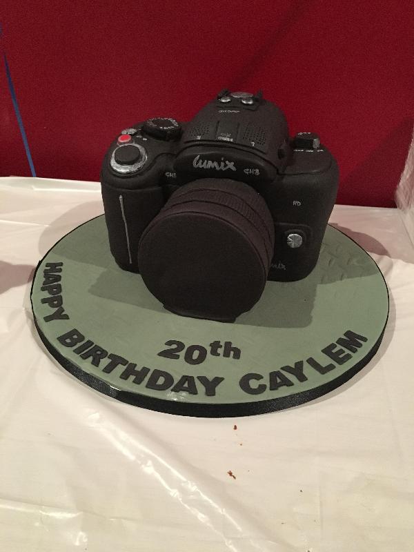 Cake Decorators are human