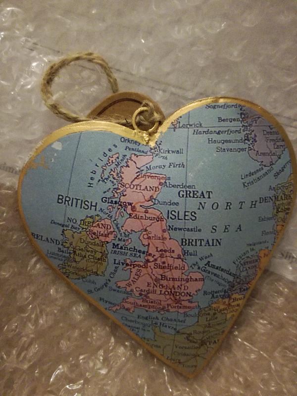 All the order is correct, minus the heart pendant, the map sticker is broke...