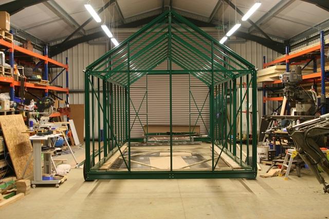 Superb greenhouse, second to none.