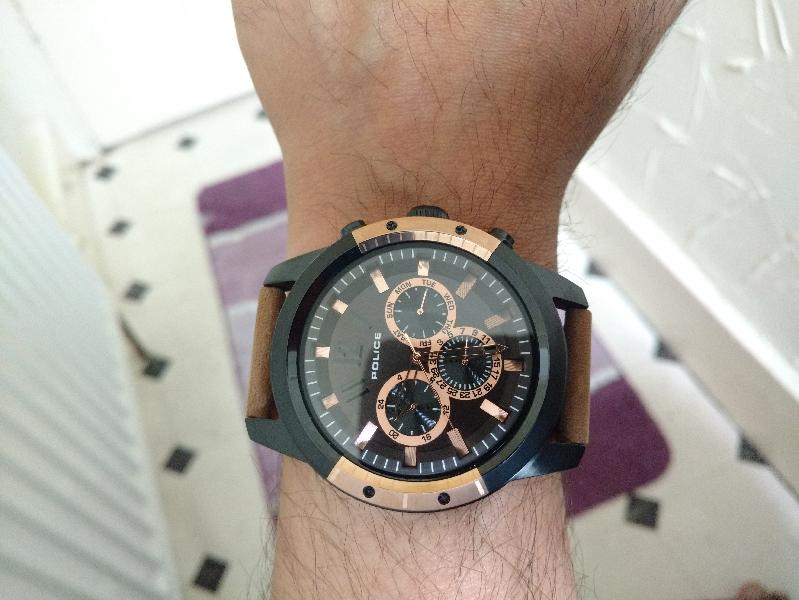 bought police watch on very good price +very good delivery service so glad
