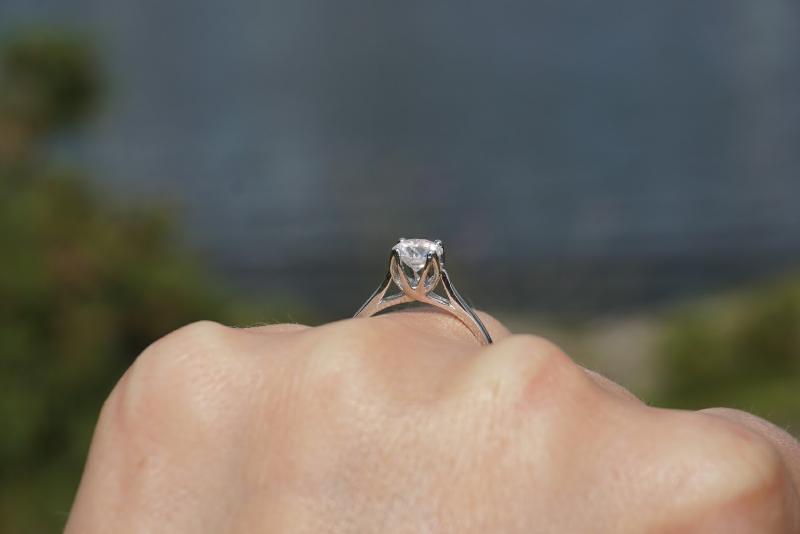 Beautiful ring, excellent service. Will use again