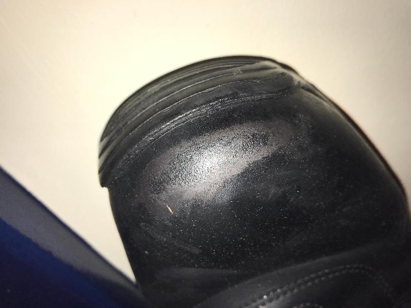 Customer service good! Quality of leather... not so much!!