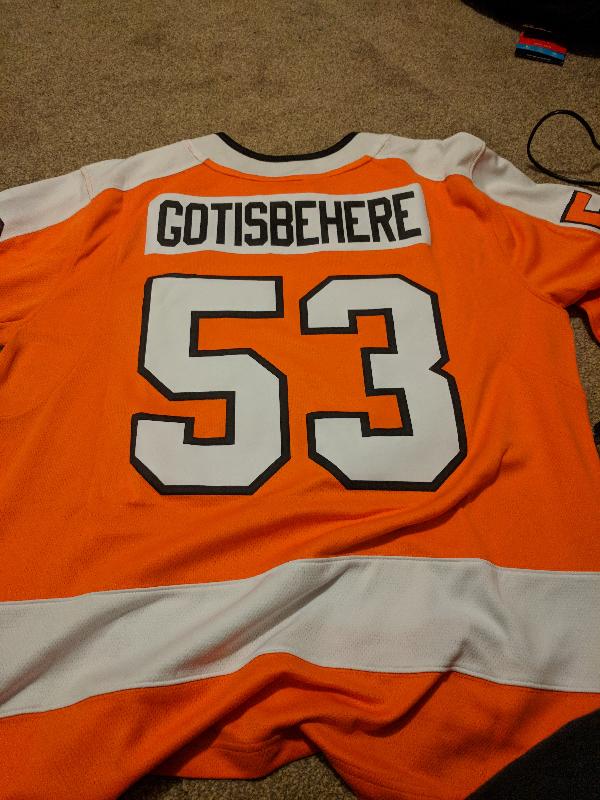 Jersey arrived late with incorrect spelling