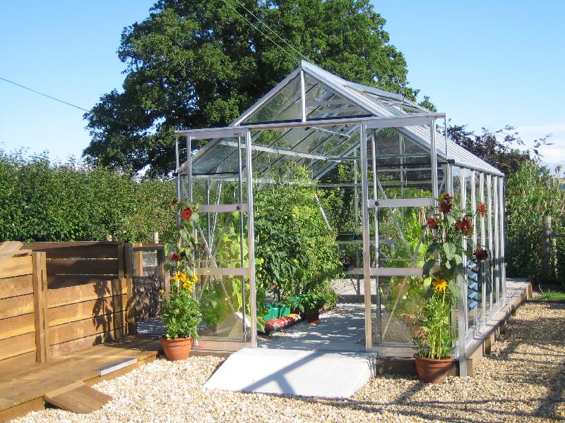 Excellent greenhouse !