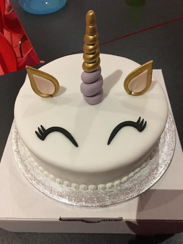Amazing cake, lovely service