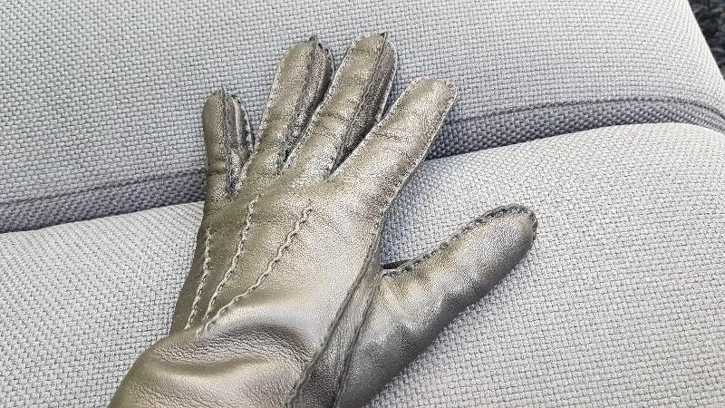 Quality hand-stiched gloves in fine materials