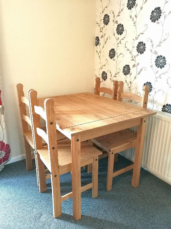 Corona Dining Table with 4 Chairs.