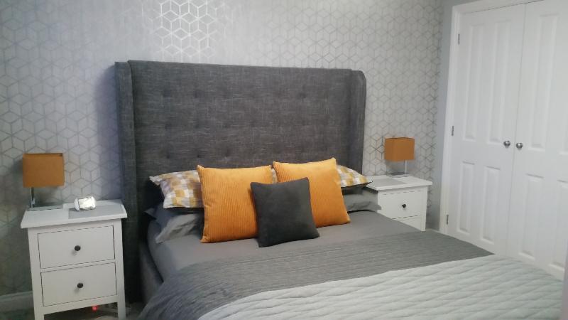 Beautiful Bed and Great Price!!