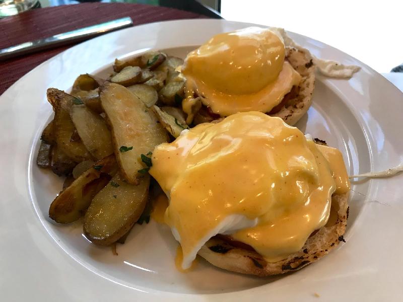 Great service and tasty food; boozy brunch. Had a fantastic time