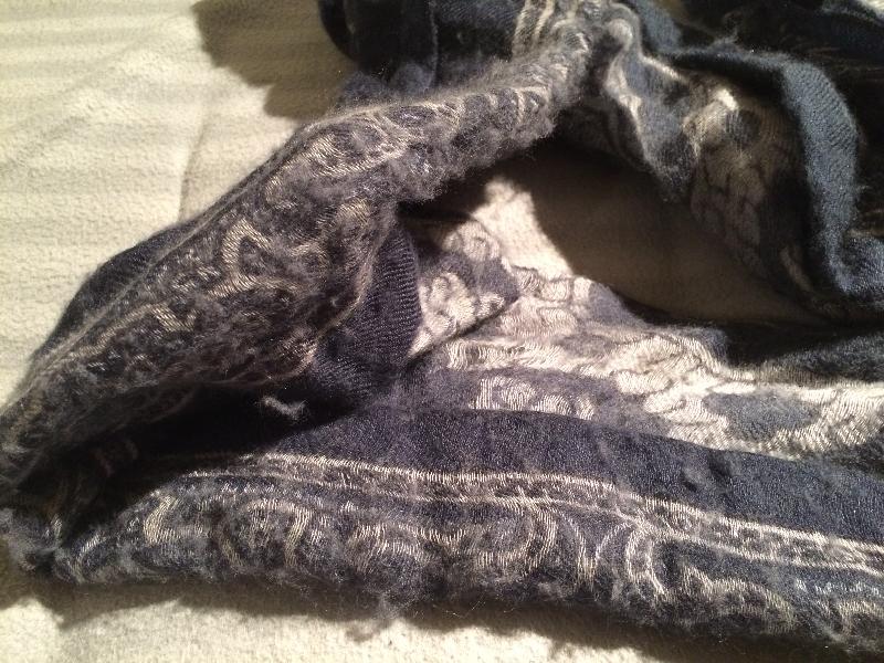 The product is very quickly worn out, began to climb.