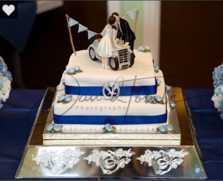 The cake completed the the whole wonderful day :)