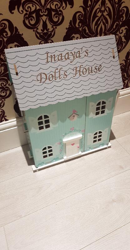 Absolutely beautiful, easy to put together and so nicely made