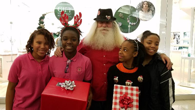 Santa Loves Mr. Gift Wrap