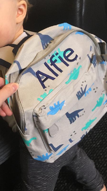 Beautiful bag just like the pictures shown and comes in a beautiful box💙