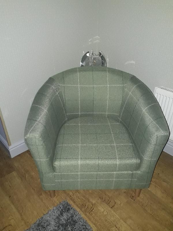 Excellent service, lovely chair