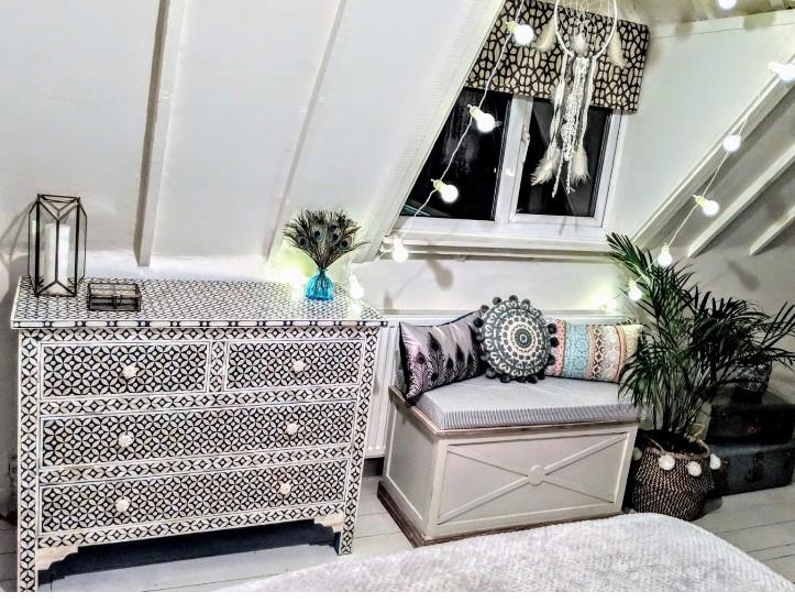 Beautiful chest of drawers