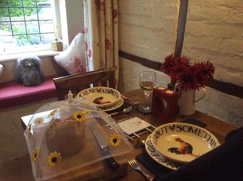 Quaint, romantic and homely cottage for two - not too be missed.