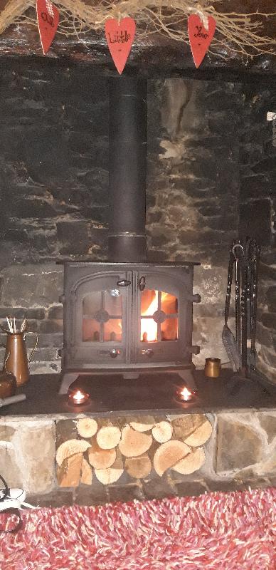 Luxury,tranquil cottage with amazing hot tub!