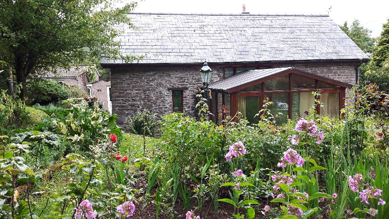 Brecon Beacons Holiday Cottages is een aanrader.