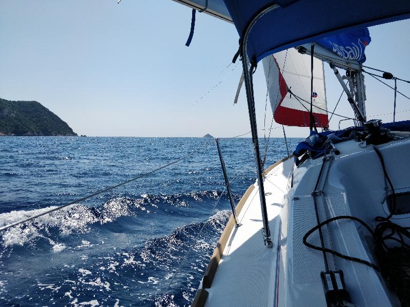 Very relaxed bareboat charter