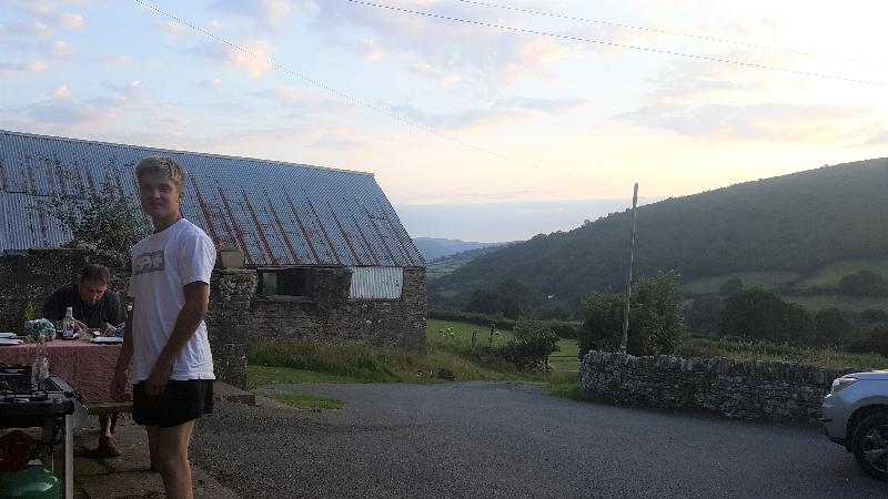 Good selection of holiday cottages, but no customer reviews.