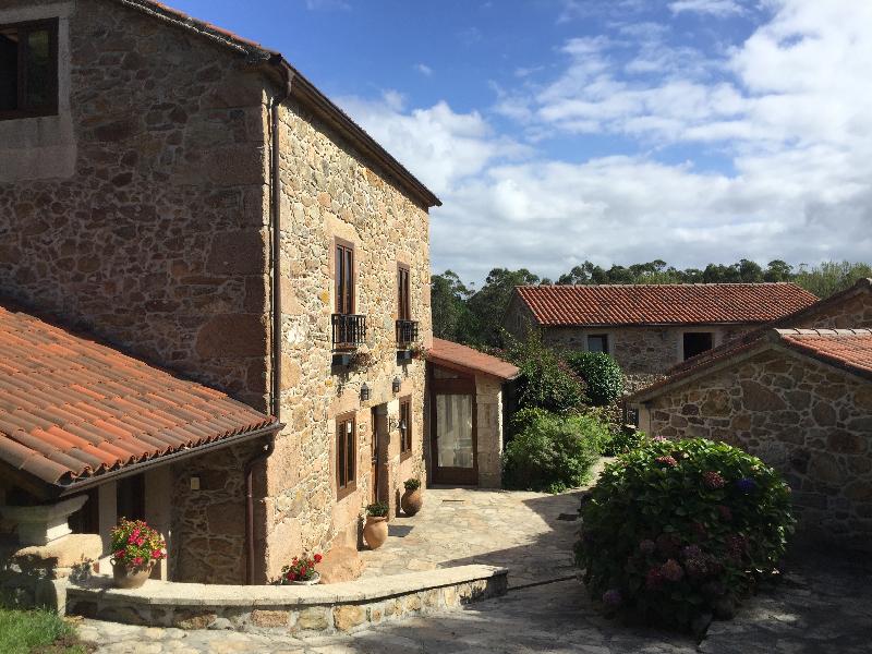 Caminos by Casas Cantabrias and their app Vamoos work well!