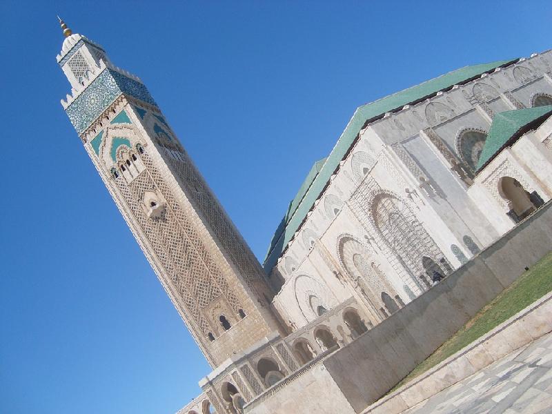 In staring for hours Casablanca wins!