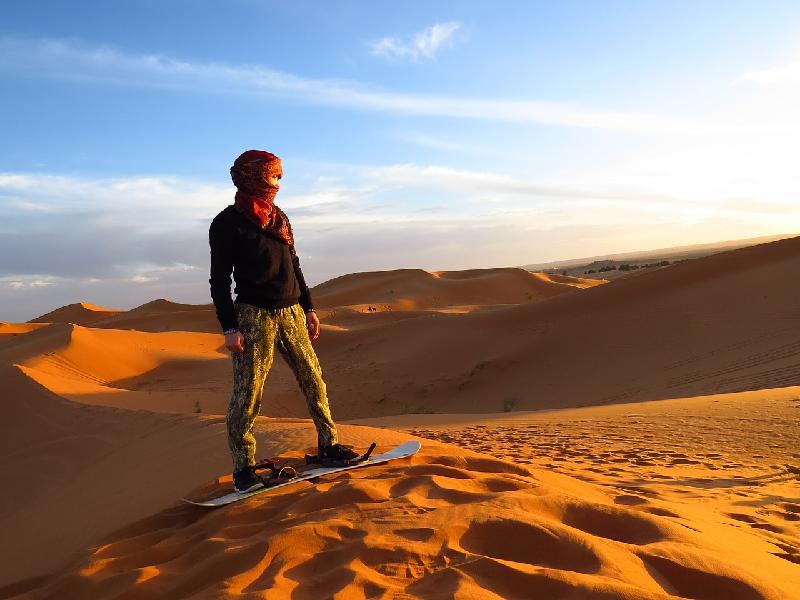 Morocco Sahara cuddling trip
