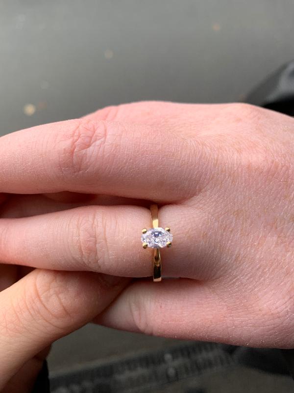 Beautiful diamond ring, great price