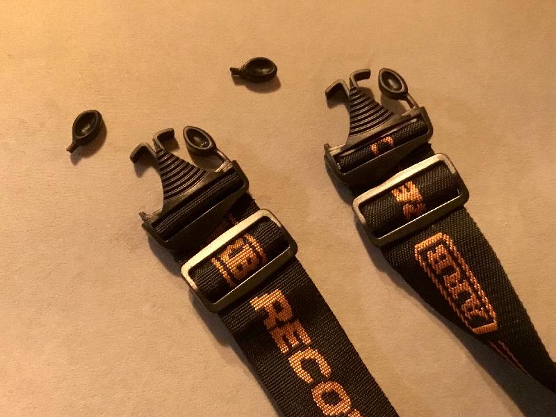 Poorly made plastic latch - two of the three buckles cracked on first use.