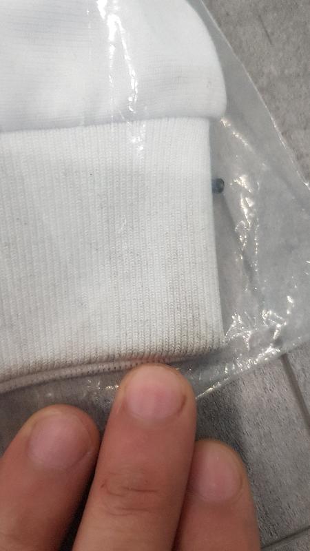 Stay awayInt'l customers you will get burned. Dirty clothes!