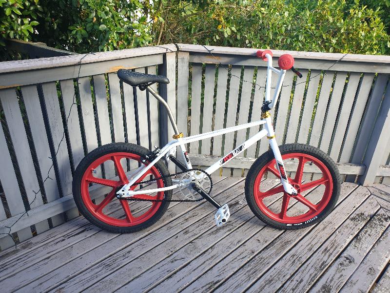 Parts arrived super fast as always. The 1999 brakes are rad as