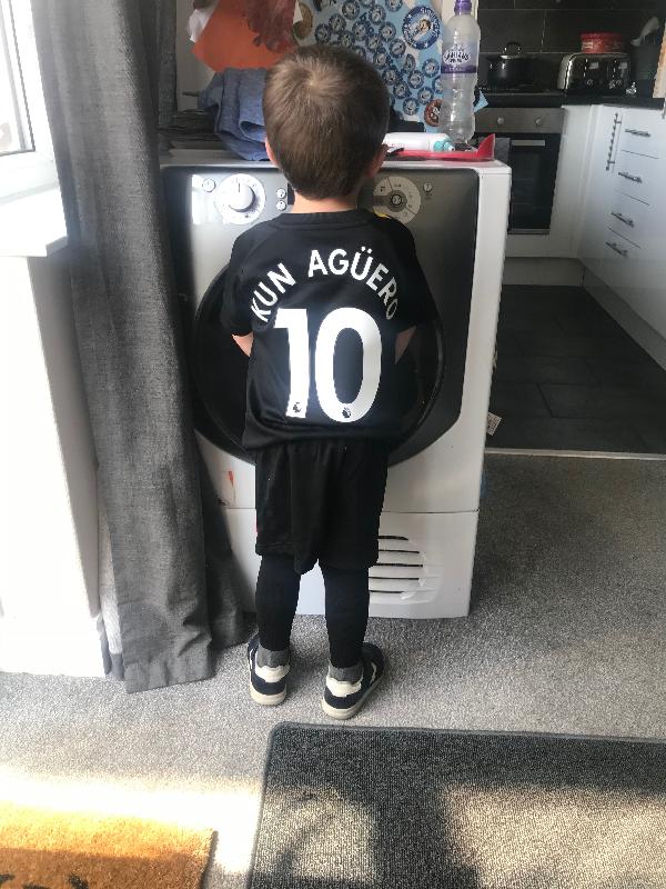 Manchester City Away Mini Kit 2019-20 with Kun Agüero  10 printing