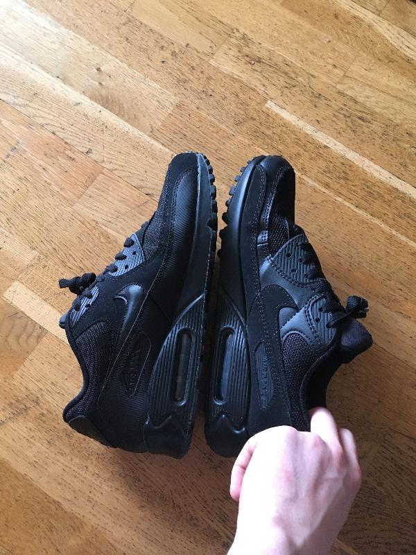 Two different shoes sent to me