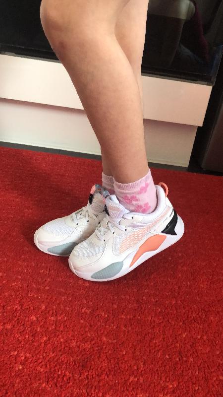 Lovely sneakers! Very confy and lightweight! My daughter loves them!