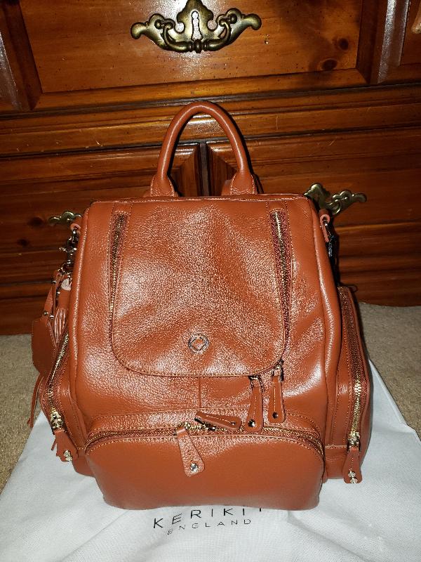 Beautiful bag and fast shipping!