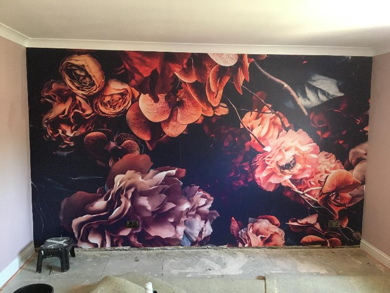 Dunkle Vintage Blumentapete Wallsauce De