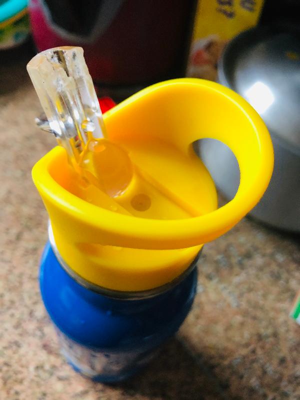 Bottle lids were very flimsy