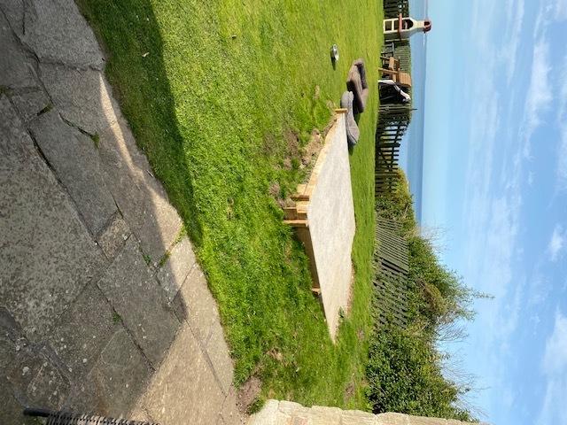 Very nice location but let down by a poorly maintained cottage