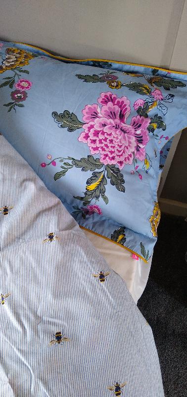 Blooming love~bee