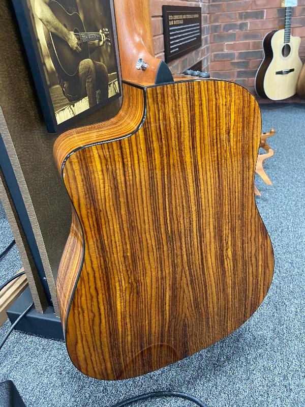 Outstanding customer service by Connor at Peach Guitars