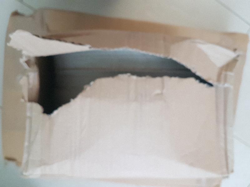 Damaged packaging, bad customer service and company ethics.